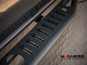 GMC Sierra 1500 Side Steps - OE Plus Series - Crew Cab - 2019+ GMC Sierra 1500 Side Steps - OE Plus Series - Crew Cab - 2019+